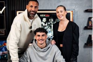 TA：費(fèi)迪南德的兒子與布萊頓簽下首份職業(yè)合同，他在球隊(duì)司職門將