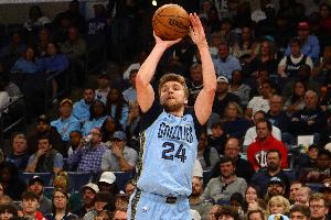 幾乎常規(guī)賽陣容！首節(jié)灰熊領(lǐng)先爵士14分 斯潘塞3中3獨(dú)得10分