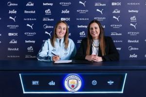 官方：曼城女足簽下前拜仁女足隊(duì)員西德尼-羅曼，簽約三年