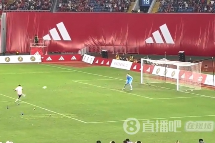 給面??36歲王大雷撲救17歲亞馬爾??亞馬爾采訪稍后帶來