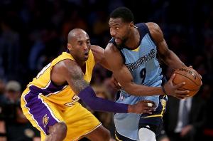 蒂格：科比12次進防陣但他防守不那么強 他占了托尼-阿倫一防名額