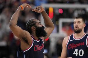 ???????Shams談科林斯：快船特別想給哈登配備空接威脅點(diǎn)