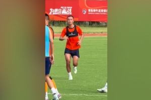 記者：孫正傲正迅速融入海牛戰(zhàn)術(shù)體系，下輪中超有望出戰(zhàn)