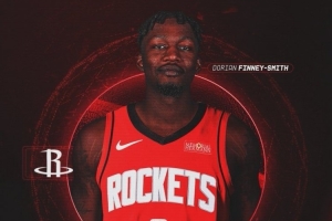 4年5300萬！官方：芬尼-史密斯正式加盟火箭 將穿2號(hào)球衣