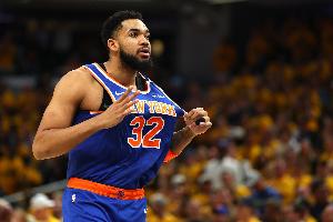 邁克-布朗：很高興唐斯和米羅都在隊(duì)里 能同時(shí)擁有他們很有趣