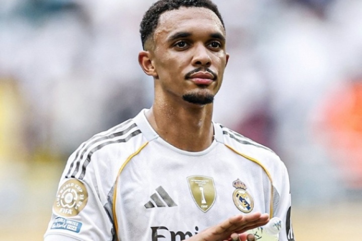 ESPN：皇馬付1000萬(wàn)歐提前簽阿諾德，世俱杯唯一輸球比賽后者傷缺