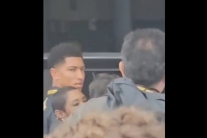 世俱杯半決賽巴黎vs皇馬，多特中場(chǎng)喬布-貝林厄姆現(xiàn)場(chǎng)觀戰(zhàn)