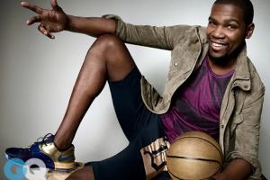 ??杜蘭特：我媽總叫我大帥哥 但學(xué)校里沒人覺得我?guī)? >
                                        </div>
                                    </div>
                                                                        <div   id=