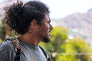 全新的開始！太陽(yáng)官方曬新援杰倫-格林抵達(dá)球隊(duì)照片