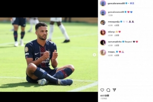 致敬若塔！巴黎中鋒貢薩洛-拉莫斯社媒曬進(jìn)球后打游戲慶祝照