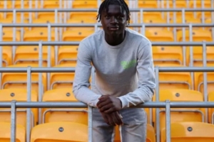 官方：狼隊(duì)與俱樂部青訓(xùn)馬特烏斯-馬內(nèi)簽下首份職業(yè)合同