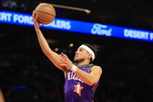 孔祥宇：太陽給布克2年1.45億美元 意味著錢先拿了奪冠就放一放吧