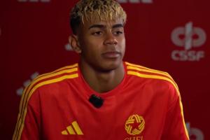 亞馬爾：我來(lái)自一個(gè)樸素的家庭，最大的困難就是看到父母為你受苦