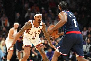 名記：快船就哈登一人能創(chuàng)造機會 所有跡象都指向比爾花落快船