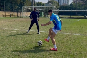 狀態(tài)不錯(cuò)！安東尼社媒曬假期訓(xùn)練視頻，未來仍未確定