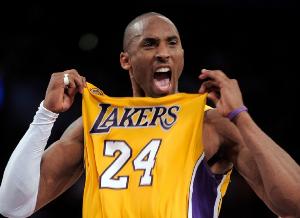 厄爾-克拉克：我們在訓(xùn)練中贏了科比 他就突然發(fā)飆離開了訓(xùn)練??