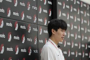 楊瀚森：這是我人生中第一次不用拿訓(xùn)練裝備 球隊準(zhǔn)備很齊全