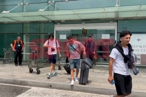 19歲邊鋒巴德吉抵達(dá)巴塞羅那：非常高興能與巴薩簽約