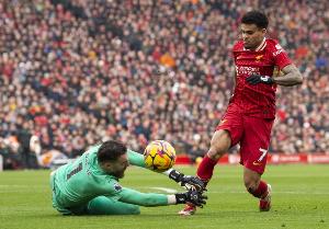 記者：利物浦拒絕就迪亞斯的轉(zhuǎn)會(huì)與拜仁接觸，他們一直表示不出售