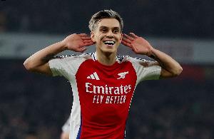 記者：阿森納拒絕降低轉(zhuǎn)會(huì)費(fèi)，費(fèi)內(nèi)巴切停止引進(jìn)特羅薩德的談判