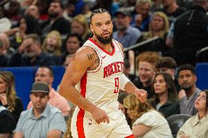 狄龍：希望身邊的隊(duì)友能因我變得更好 我們永遠(yuǎn)要保持學(xué)習(xí)的心態(tài)