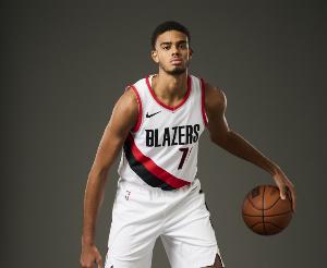 沖擊力十足！呂佩爾半場5中2拿到13分5板2斷 罰球8中8