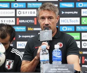 中國香港主帥談交手國足：會找到方法施壓 爭取積極進攻并進球