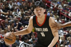 張佳瑋：首節(jié)楊瀚森沒完全跟進節(jié)奏 護筐時靠預判和位置感都到位