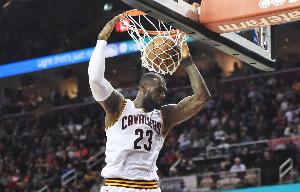 詹姆斯或?qū)⒂瓉?lái)湖人生涯最后一季 騎士只對(duì)詹姆斯買斷加盟感興趣