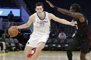 這選了個(gè)啥？勇士次輪秀圖希9中2得7分3板 正負(fù)值夸張-47獨(dú)一檔