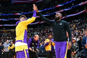 弗萊：球員來了LA相比贏球更想出名 在東詹身邊啥也不做都能出名