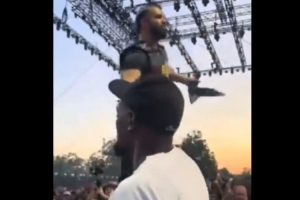 這該死的氣質(zhì)??杜蘭特現(xiàn)身倫敦音樂節(jié) 與“合作伙伴”公鴨互動(dòng)