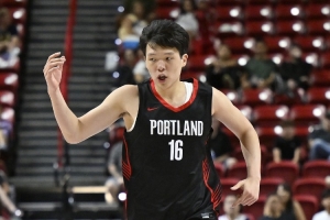 隊友認(rèn)可！克林根：楊瀚森首秀很棒 他攻防都出色&極具場上影響力