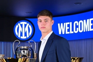 去年650萬(wàn)歐加盟！記者：奧林匹亞科斯與國(guó)米談判帕拉西奧斯轉(zhuǎn)會(huì)