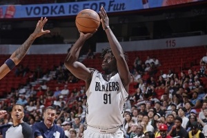 砍分好手！西迪-西索科14中7得全隊最高20分 另有4板3助3斷1帽