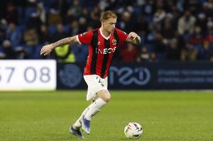 意媒：布朗被截胡后，米蘭關(guān)注尼斯邊衛(wèi)梅爾文-巴德