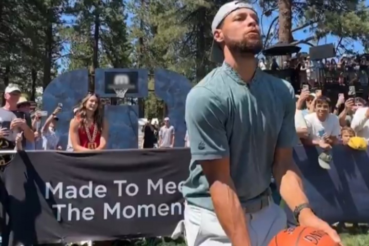 ??比進(jìn)球還難！庫(kù)里高爾夫球場(chǎng)背投超遠(yuǎn)三分卡籃架 自己都驚了