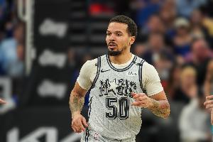 將加盟雄鹿！官宣：灰熊正式和科爾-安東尼達(dá)成買(mǎi)斷