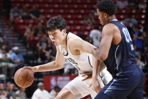 孔德昕：楊瀚森最大的考驗(yàn)是體能 很多回合能看到小楊在大口喘氣