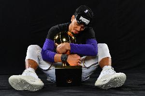 鐵林：2020年奪冠后相比慶祝更多的是解脫 終于能離開園區(qū)回家了