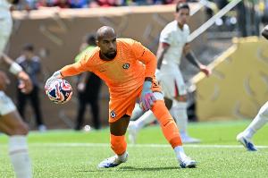 金手套！桑切斯6場(chǎng)3零封丟5球，撲出4.2預(yù)期進(jìn)球是本屆門將最高