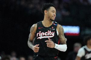 美記：綠軍對(duì)交易安芬尼-西蒙斯持開(kāi)放態(tài)度 但也沒(méi)有到處打電話