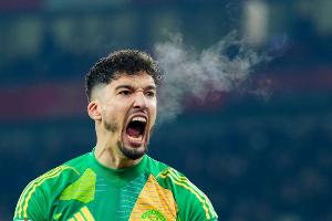 鏡報：曼聯(lián)門將巴因德爾的經(jīng)紀(jì)人現(xiàn)身卡靈頓基地，商討球員未來