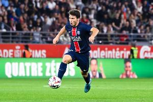 心態(tài)失衡，內(nèi)維斯職業(yè)生涯各項(xiàng)賽事首次吃到紅牌