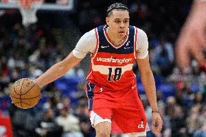 學(xué)費(fèi)城那位？凱肖恩-喬治16投僅4中拿到10分 三分8中1