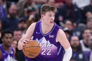 亂殺！菲利波夫斯基三場(chǎng)夏聯(lián)場(chǎng)均29.3分7.7板 得分領(lǐng)跑所有球員