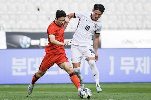 記者：巴頓、孫銘謙、韋世豪明天中午搭乘同一航班前往天津