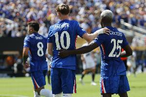 人均7年長約??切爾西三核合同分別到31/32/33年，3人平均僅23歲