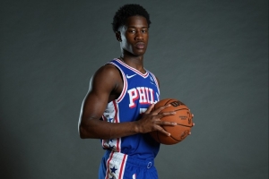 美記：若喬治缺席賽季初期的比賽 探花秀VJ-埃奇庫姆有機會上位