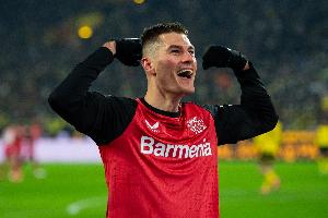 記者：米蘭考慮簽希克，米蘭管理層看好他但首選是弗拉霍維奇